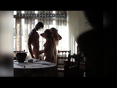 ❤️ Sexveninder inviterer en kæmpe mand og en trekant med ham ️❌ Fucking video at da.allo-sex.ru ❌